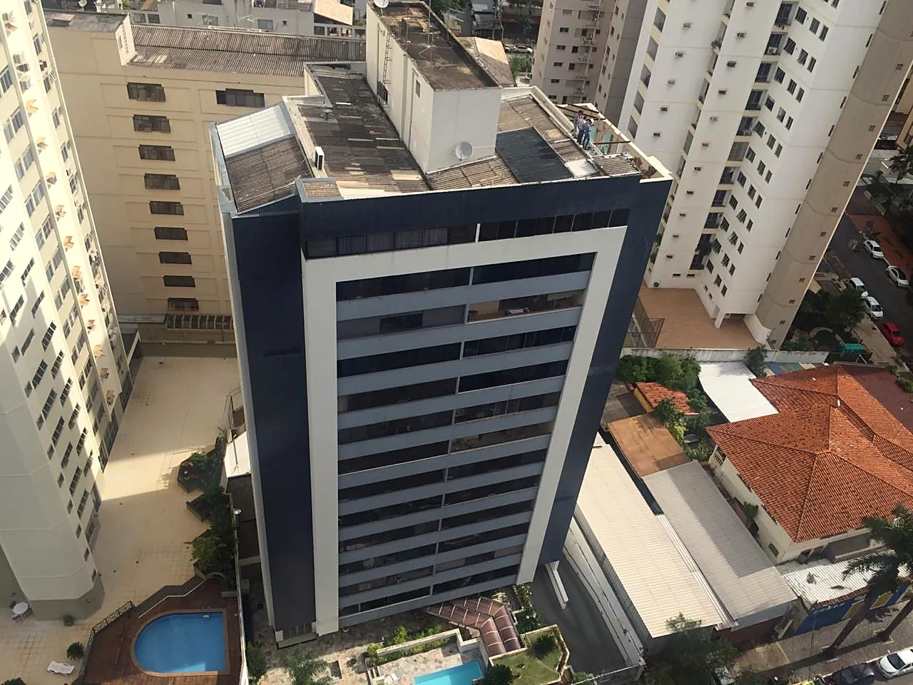 Vista aérea de edifício comercial executado pela HC Engenharia